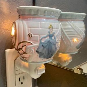 Scentsy Cinderella Mini Warmer